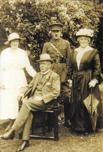 Dr Thomas Nd Sydney Sharples - about 1914?